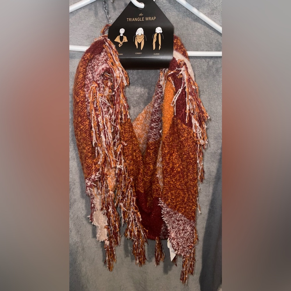 BNWT woven fringed wrap around scarf - fall maroon, burnt orange  & white 🍁